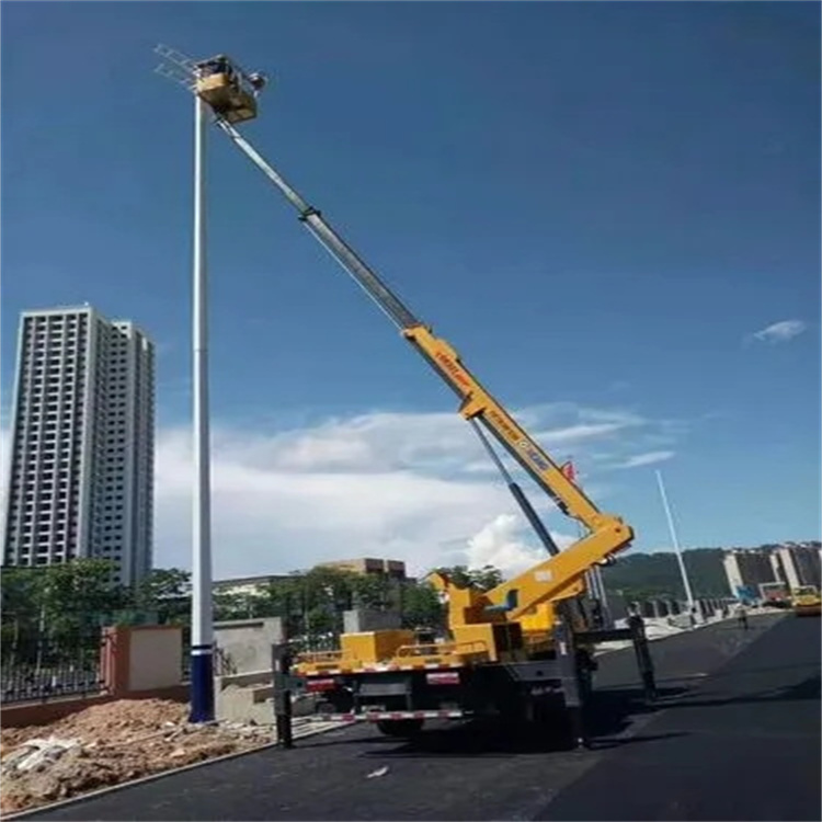 兰考维修路灯的曲臂升降车出租