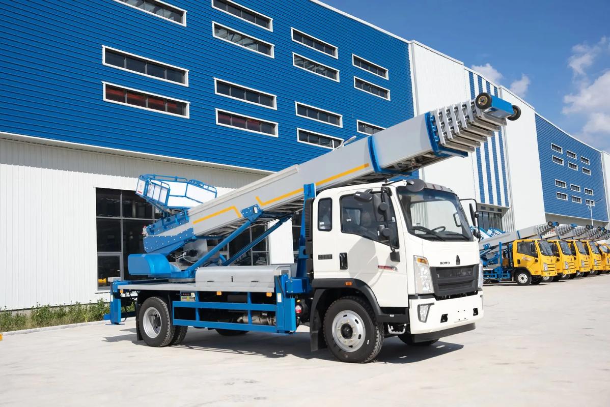 兰考出租云梯车高空作业车 建筑垃圾搬运